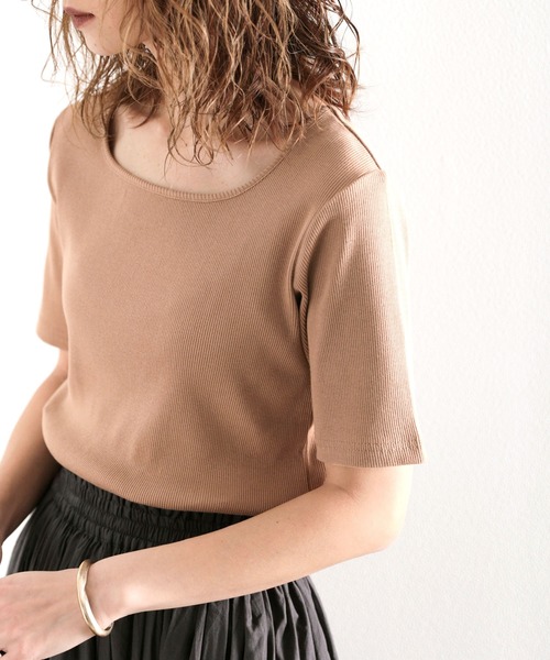 classicalelf（クラシカルエルフ）の「ワイドネックリブカットソー(半袖)（Tシャツ/カットソー・レディース・ブラック/オフホワイト/ベージュ/グレイッシュベージュ/グリーン/パープル/オレンジ・MEDIUM/LARGE/X-LARGE/SMALL）」の17枚目の写真