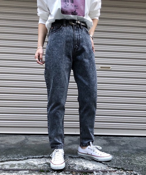 PAGEBOY（ページボーイ）の「ケミカルキャロットジーンズ（デニムパンツ・レディース・ブラック系その他/ケミカルウォッシュ・25inch/26inch）」の20枚目の写真