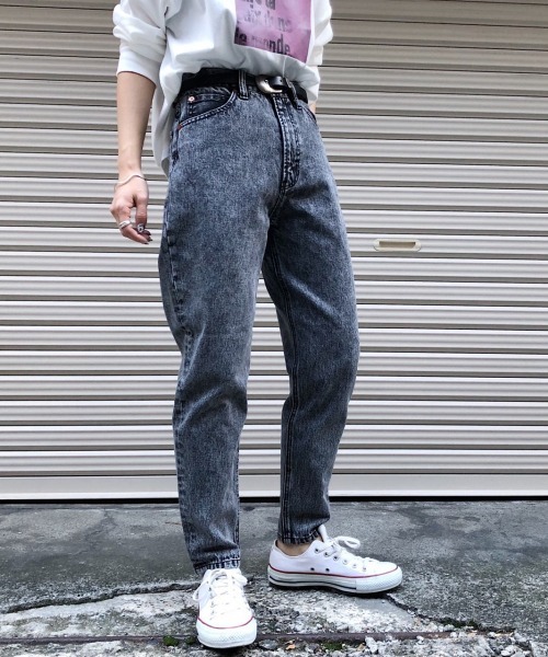 PAGEBOY（ページボーイ）の「ケミカルキャロットジーンズ（デニムパンツ・レディース・ブラック系その他/ケミカルウォッシュ・25inch/26inch）」の18枚目の写真