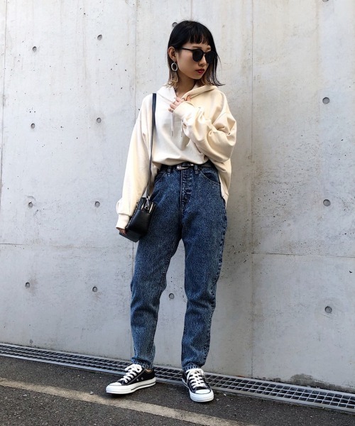 PAGEBOY（ページボーイ）の「ケミカルキャロットジーンズ（デニムパンツ・レディース・ブラック系その他/ケミカルウォッシュ・25inch/26inch）」の16枚目の写真