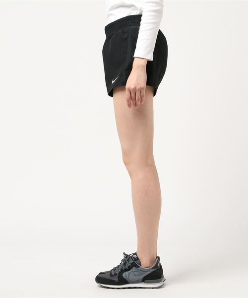 NIKE（ナイキ）の「ナイキ  NIKE ウィメンズ 10K ショート（その他パンツ・レディース・ブラック・M/S/L/XL）」の2枚目の写真