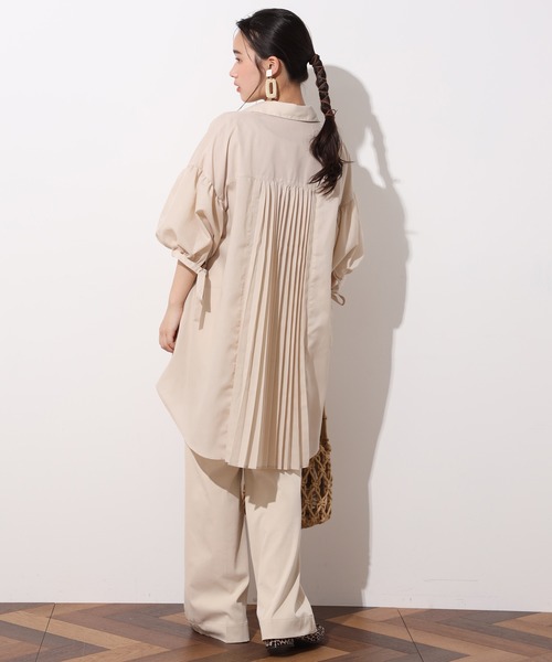 one after another NICE CLAUP（ワンアフターアナザーナイスクラップ）の「バックプリーツシャツ（シャツ/ブラウス・レディース・サックスブルー/ホワイト/ベージュ・FREE）」の11枚目の写真