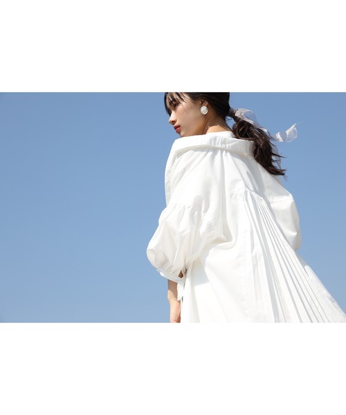 one after another NICE CLAUP（ワンアフターアナザーナイスクラップ）の「バックプリーツシャツ（シャツ/ブラウス・レディース・サックスブルー/ホワイト/ベージュ・FREE）」の5枚目の写真