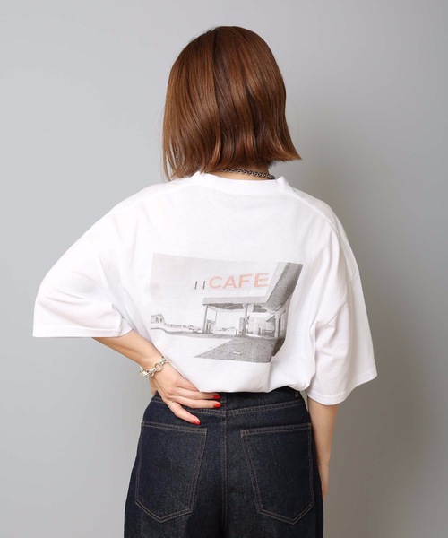 LB/S (エルビーエス)の「バックフォトプリントTシャツ サイドスリット 汗染みが目立ちにくい ベストセラー機能性アイテム 「ZERO STAIN(ゼロステイン)」(Tシャツ/カットソー・レディース・ホワイト/ベージュ/アイボリー・MEDIUM/LARGE)」の5枚目の写真
