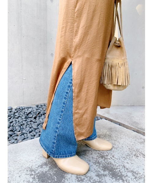 SHENERY（シーナリー）の「サテンキャミワンピース（ワンピース・レディース・ブラック/キャメル・FREE）」の21枚目の写真