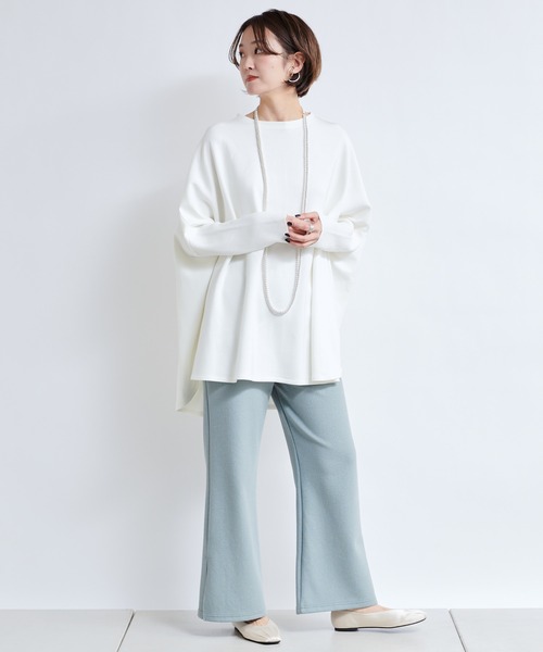 DouDou（ドゥドゥ）の「ニットドッキングポンチョプルオーバー（Tシャツ/カットソー・レディース・オフホワイト/グレイッシュベージュ・FREE）」の6枚目の写真