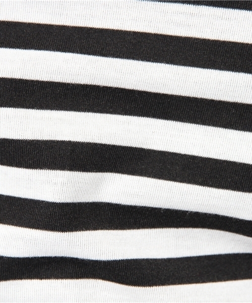 AZUL by moussy(アズールバイマウジー)の「T/C天竺ヨーク切替V/N長袖PO(Tシャツ/カットソー・レディース・ネイビー/ブラック/ホワイト系その他/オフホワイト/ブルー系その他/ダークグリーン/ボルドー・LARGE/SMALL/MEDIUM)」の8枚目の写真