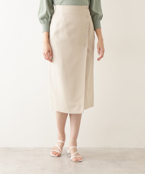 NATURAL BEAUTY BASIC（ナチュラルビューティーベーシック）の「ドット釦ナロースカート（スカート・レディース・ベージュ/ネイビー/ライトグリーン・SMALL/MEDIUM/LARGE）」の2枚目の写真