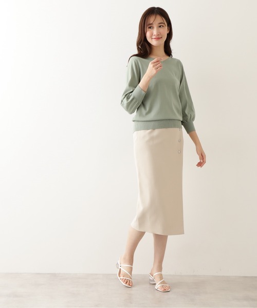 NATURAL BEAUTY BASIC（ナチュラルビューティーベーシック）の「ドット釦ナロースカート（スカート・レディース・ベージュ/ネイビー/ライトグリーン・SMALL/MEDIUM/LARGE）」の4枚目の写真