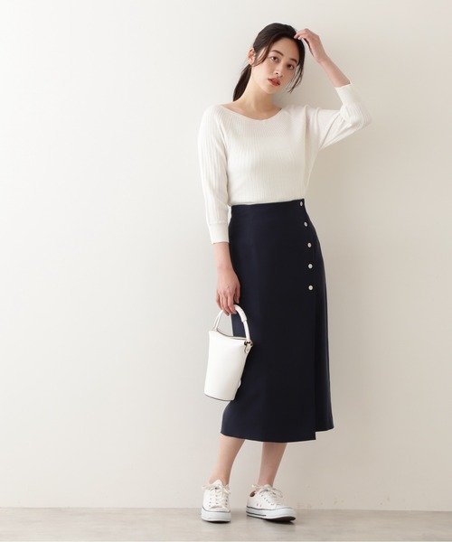 NATURAL BEAUTY BASIC（ナチュラルビューティーベーシック）の「ドット釦ナロースカート（スカート・レディース・ベージュ/ネイビー/ライトグリーン・SMALL/MEDIUM/LARGE）」の10枚目の写真