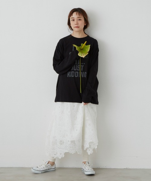 Libra Cue（リブラ キュー）の「フローリストロンT（Tシャツ/カットソー・レディース・ホワイト/ブラック/ネイビー・FREE）」の18枚目の写真