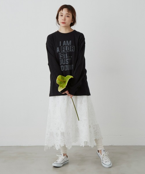 Libra Cue（リブラ キュー）の「フローリストロンT（Tシャツ/カットソー・レディース・ホワイト/ブラック/ネイビー・FREE）」の21枚目の写真