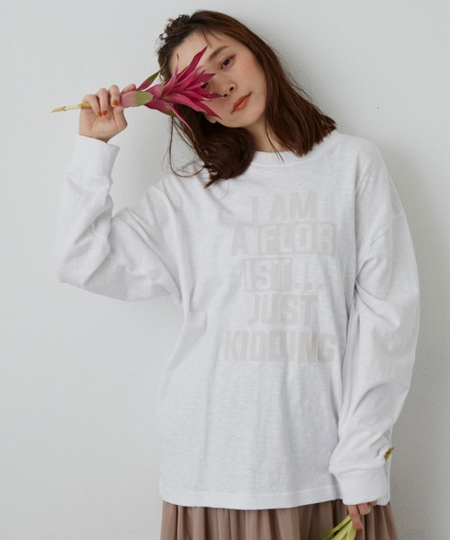 Libra Cue（リブラ キュー）の「フローリストロンT（Tシャツ/カットソー・レディース・ホワイト/ブラック/ネイビー・FREE）」の13枚目の写真