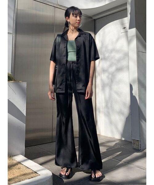 EMODA（エモダ）の「リンクルリラックスパンツ（その他パンツ・レディース・ブラック/イエロー/ミント・FREE）」の7枚目の写真