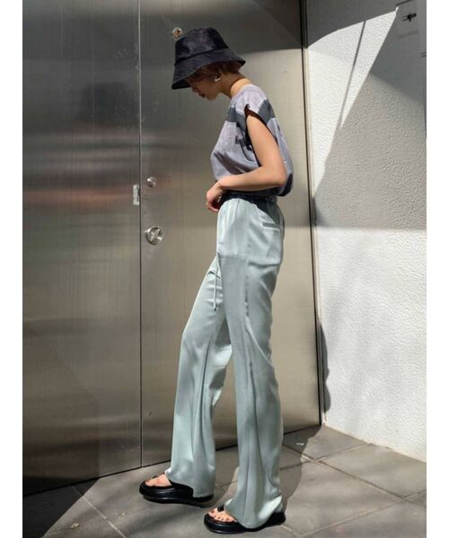 EMODA（エモダ）の「リンクルリラックスパンツ（その他パンツ・レディース・ブラック/イエロー/ミント・FREE）」の15枚目の写真