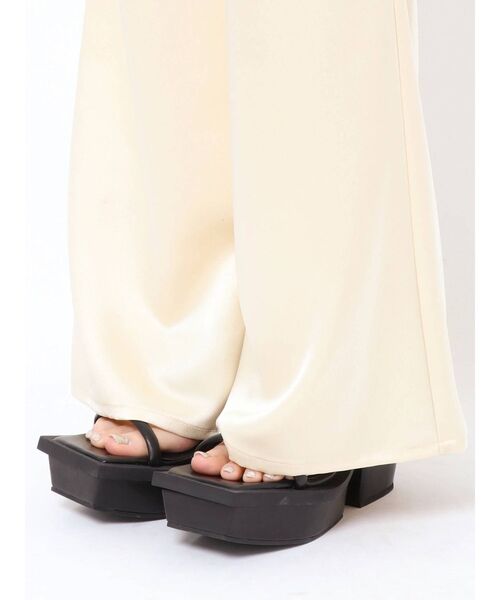 EMODA（エモダ）の「リンクルリラックスパンツ（その他パンツ・レディース・ブラック/イエロー/ミント・FREE）」の6枚目の写真