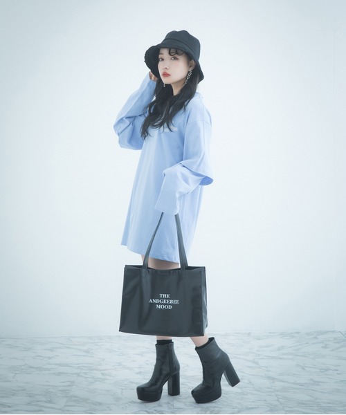 ANDGEEBEE(アンジービー)の「【UNISEX】フェイクレザーショッパーバッグ(ショルダーバッグ・レディース・ブラック/ブルー・FREE)」の18枚目の写真
