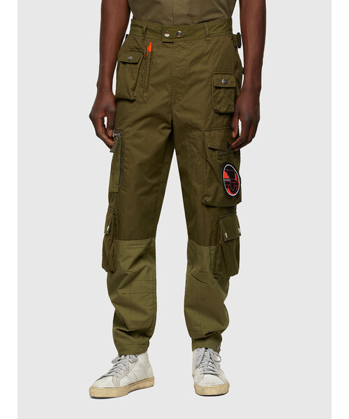 DIESEL（ディーゼル）の「メンズ パンツ ミックスマテリアル カーゴパンツ パッチ マルチポケット（その他パンツ・メンズ・ブラック/カーキ・32inch/30inch/28inch/34inch/36inch）」の12枚目の写真