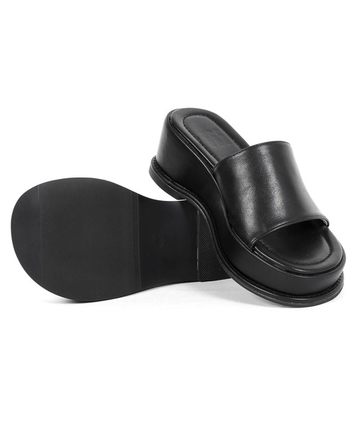 Figments（フィグメンツ）の「ボリュームサンダル（サンダル・レディース・ブラック/グリーン・SMALL/MEDIUM）」の6枚目の写真