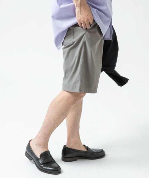 ITEMS URBANRESEARCH（アイテムズ アーバンリサーチ）の「『セットアップ着用可能』ナイロンストレッチタイプライターEASYショーツ（その他パンツ・メンズ・ブラック/グレー/ベージュ・MEDIUM/LARGE）」の6枚目の写真