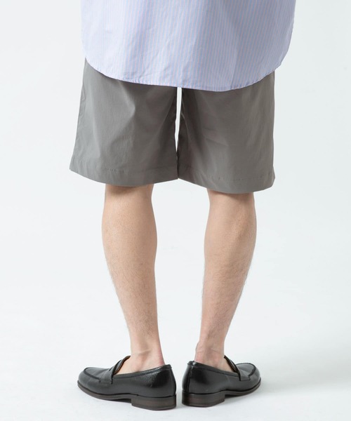 ITEMS URBANRESEARCH（アイテムズ アーバンリサーチ）の「『セットアップ着用可能』ナイロンストレッチタイプライターEASYショーツ（その他パンツ・メンズ・ブラック/グレー/ベージュ・MEDIUM/LARGE）」の8枚目の写真