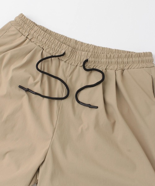 ITEMS URBANRESEARCH（アイテムズ アーバンリサーチ）の「『セットアップ着用可能』ナイロンストレッチタイプライターEASYショーツ（その他パンツ・メンズ・ブラック/グレー/ベージュ・MEDIUM/LARGE）」の18枚目の写真