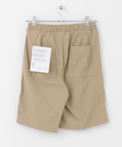 ITEMS URBANRESEARCH（アイテムズ アーバンリサーチ）の「『セットアップ着用可能』ナイロンストレッチタイプライターEASYショーツ（その他パンツ・メンズ・ブラック/グレー/ベージュ・MEDIUM/LARGE）」の19枚目の写真
