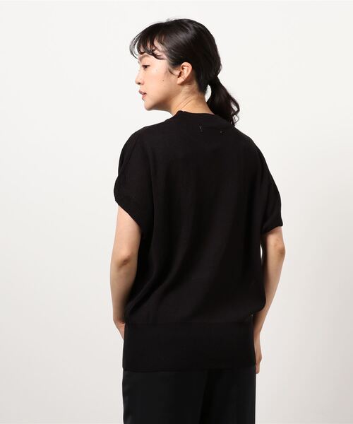 Lugnoncure（ルノンキュール）の「チューリップスリーブニットプルオーバー（ニット/セーター・レディース・オフホワイト/グリーン/ブラック・ﾌﾘ-）」の5枚目の写真