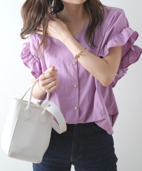 Futier land（フューティアランド）の「フリル袖Ｖネックブラウス（シャツ/ブラウス・レディース・ホワイト/グリーン系その他/ラベンダー/オレンジ/ブラック/ライトベージュ/ピンク・FREE）」の5枚目の写真