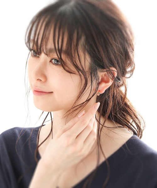 COCOSHNIK(ココシュニック)の「K10アンジュレート フープピアス中(ピアス(両耳用)・レディース・ホワイト系その他7・00)」の10枚目の写真