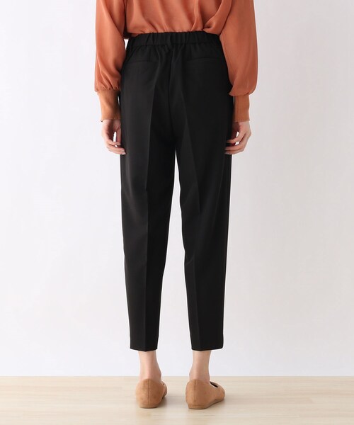 SHOO・LA・RUE(シューラルー)の「◆【S-LL/股下短め/3Dスキャン】ドライタッチテーパードパンツ(その他パンツ・レディース・ブラック/ナチュラル/レンガ/グレー系その他2・04/02/03/01)」の11枚目の写真