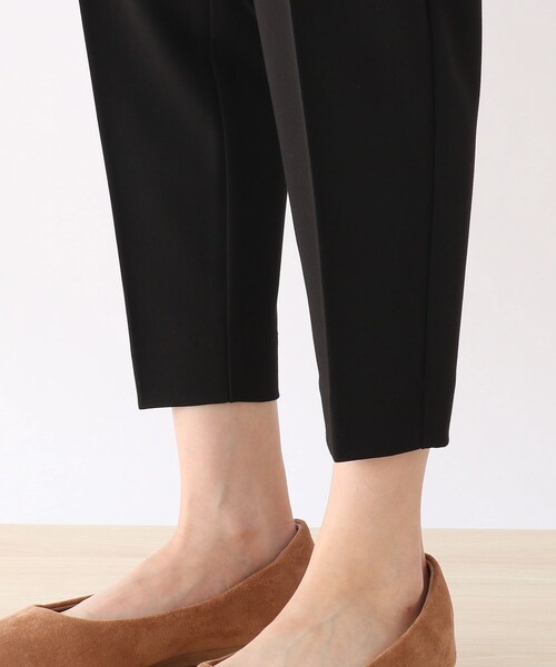 SHOO・LA・RUE(シューラルー)の「◆【S-LL/股下短め/3Dスキャン】ドライタッチテーパードパンツ(その他パンツ・レディース・ブラック/ナチュラル/レンガ/グレー系その他2・04/02/03/01)」の6枚目の写真