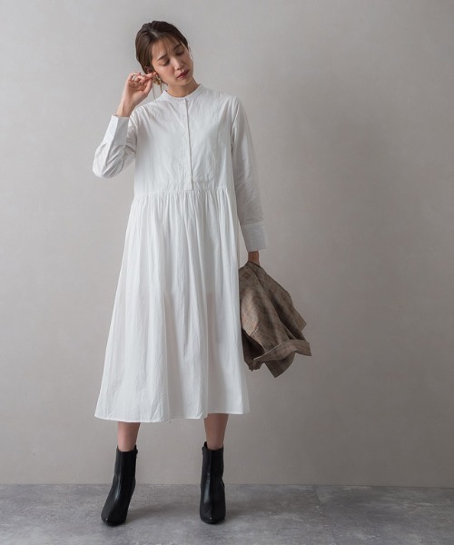 Pierrot(ピエロ)の「ギャザー切り替えワンピース(ワンピース・レディース・ブラック/オフホワイト・L/M)」の13枚目の写真