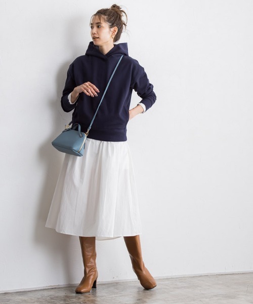 Pierrot(ピエロ)の「ギャザー切り替えワンピース(ワンピース・レディース・ブラック/オフホワイト・L/M)」の19枚目の写真