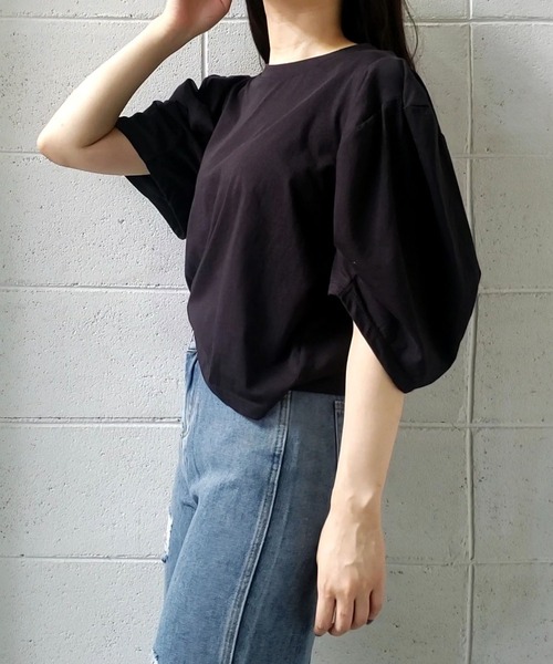 me+em select（ミームセレクト）の「ボリュームスリーブカラートップス【数量限定販売】（Tシャツ/カットソー・レディース・ブラック/パープル/グリーン・FREE）」の2枚目の写真