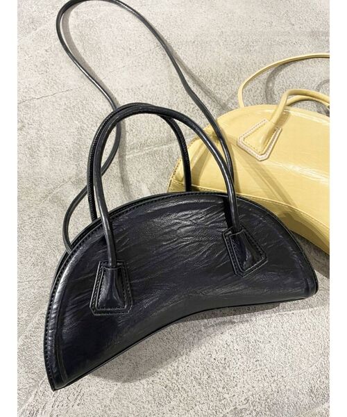 EMODA（エモダ）の「セミサークルバッグ（ハンドバッグ・レディース・ブラック/イエロー・FREE）」の2枚目の写真