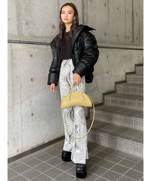 EMODA（エモダ）の「セミサークルバッグ（ハンドバッグ・レディース・ブラック/イエロー・FREE）」の10枚目の写真