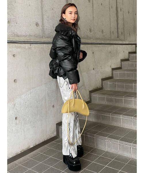 EMODA（エモダ）の「セミサークルバッグ（ハンドバッグ・レディース・ブラック/イエロー・FREE）」の11枚目の写真