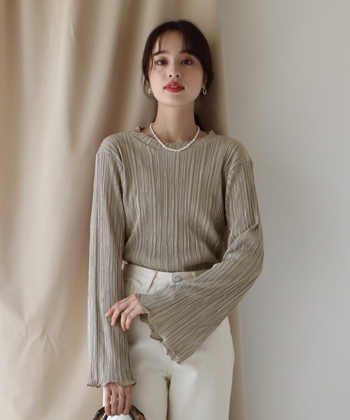 BLUEEAST(ブルーイースト)の「《新色追加》フレアスリーブ ランダムミニプリーツメローブラウス(Tシャツ/カットソー・レディース・ブラック/チャコールグレー/ブルーグレー/ベージュ/グリーン/アイボリー/ピンク/ピンクベージュ・MEDIUM)」の5枚目の写真