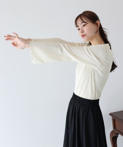 BLUEEAST(ブルーイースト)の「《新色追加》フレアスリーブ ランダムミニプリーツメローブラウス(Tシャツ/カットソー・レディース・ブラック/チャコールグレー/ブルーグレー/ベージュ/グリーン/アイボリー/ピンク/ピンクベージュ・MEDIUM)」の22枚目の写真