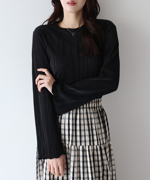 BLUEEAST(ブルーイースト)の「《新色追加》フレアスリーブ ランダムミニプリーツメローブラウス(Tシャツ/カットソー・レディース・ブラック/チャコールグレー/ブルーグレー/ベージュ/グリーン/アイボリー/ピンク/ピンクベージュ・MEDIUM)」の12枚目の写真