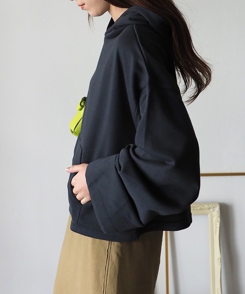 Riberry(リベリー)の「ワイドスリーブプルパーカー(パーカー・レディース・スミクロ/オフホワイト/杢グレー・FREE)」の21枚目の写真