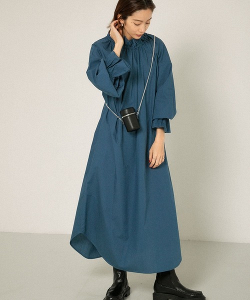 KBF(ケイビーエフ)の「2WAYフリルカラーワンピース(ワンピース・レディース・アイボリー/ブラウン/ブルー・ONE)」の5枚目の写真