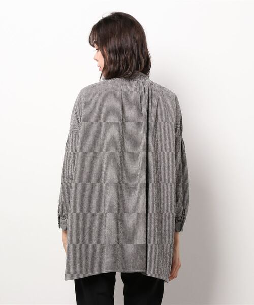 Samansa Mos2（サマンサ モスモス）の「シャーリング比翼チュニック（シャツ/ブラウス・レディース・ブラック/ブラウン/マスタード/キナリ・ﾌﾘ-）」の6枚目の写真