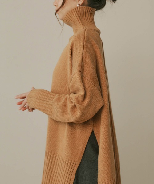 Bou Jeloud（ブージュルード）の「ウォッシャブルセンターラインハイネックロングニット（ニット/セーター・レディース・ブラック/サックスブルー/ライトカーキ/キャメル・FREE）」の8枚目の写真