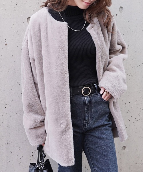 Fizz（フィズ）の「【Fizz/フィズ】　フェイクファーノーカラーミディ丈コート（ノーカラーコート・レディース・ブラック/ベージュ/グレイッシュベージュ/モカ/アイボリー・M）」の13枚目の写真