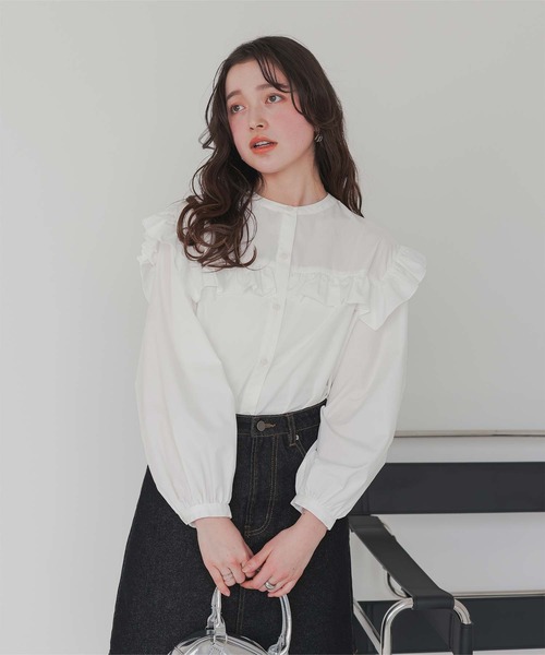 titivate（ティティベイト）の「ボリュームスリーブフリルブラウス（シャツ/ブラウス・レディース・ブルー系その他/グリーン系その他/オフホワイト/ラベンダー/ブラック/イエロー系その他/ブラック系その他・S/M）」の14枚目の写真