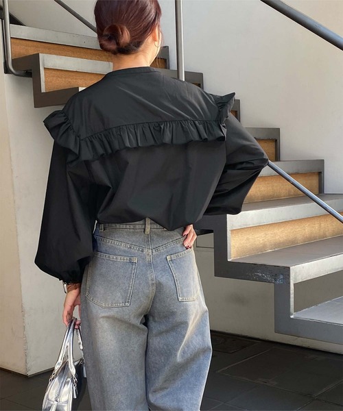 titivate（ティティベイト）の「ボリュームスリーブフリルブラウス（シャツ/ブラウス・レディース・ブルー系その他/グリーン系その他/オフホワイト/ラベンダー/ブラック/イエロー系その他/ブラック系その他・S/M）」の17枚目の写真