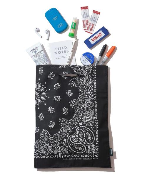 green label relaxing(グリーンレーベルリラクシング)の「<BANSAC(バンサック)>バンダナ バッグ(エコバッグ/サブバッグ・メンズ・レッド/ホワイト/オレンジ/ケリー/パープル/ブラック/ネイビー/ダークグリーン・FREE)」の2枚目の写真
