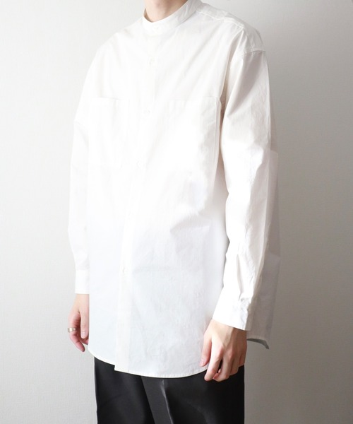 y/m by kitsune（イムバイキツネ）の「オーバーサイズバンドカラーシャツ（シャツ/ブラウス・メンズ・オフホワイト/ライトブラック・MEDIUM/LARGE）」の6枚目の写真